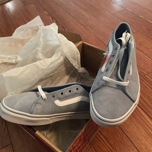 NWT Vans women’s 9.5